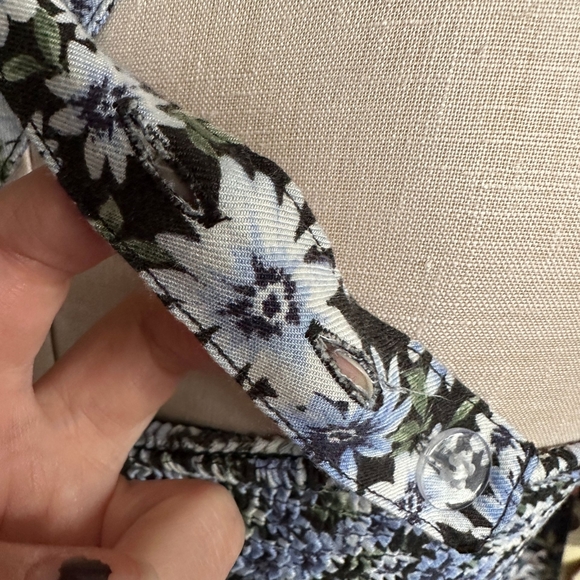 🆕American Eagle Floral Mini Dress with Keyhole Back and Adjustable Strap | med - Picture 6 of 11
